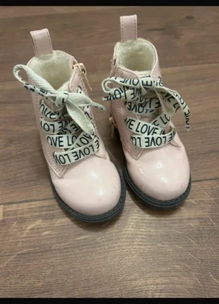 Bottines rose à lacets h&m bebe 21, marque: H&M, état: Très bon état, taille: 21, 3,00 €, 3,85 € Protection acheteurs incluse