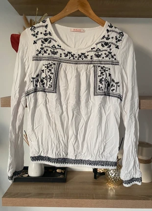 Blouse blanche  et bleue vintage taille 36, marque: Camaïeu, état: Très bon état, taille: S / 36 / 8, 5,00 €, 5,95 € Protection acheteurs incluse