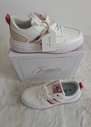 Baskets femme blanches et roses Jomix – Pointure 38 – Détails girly tendance, marque: Jomix, état: Très bon état, taille: 38, 25,99 €, 27,99 € Protection acheteurs (Pro) incluse
