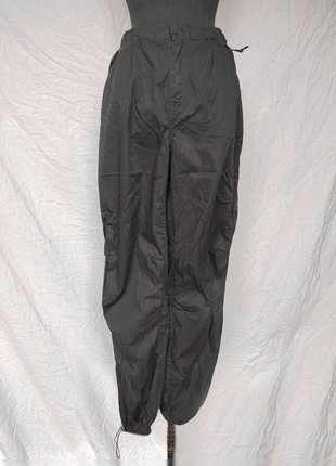 Pantalon noir en toile 🌷 Terranova, taille 36/38, marque: Terranova, état: Très bon état, taille: S / 36 / 8, 8,00 €, 9,10 € Protection acheteurs (Pro) incluse