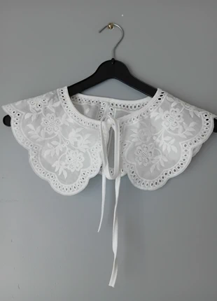 Col Claudine dentelle taille unique, marque: Col Claudine, état: Très bon état, taille: Taille unique, 15,00 €, 16,45 € Protection acheteurs incluse