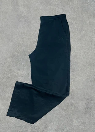 Jogging track pant Adidas noir en Nylon/polyester avec poches logo brodé noir taille M, marque: adidas, état: Très bon état, taille: M, 13,00 €, 14,35 € Protection acheteurs (Pro) incluse