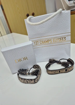 Set Bracelet Christian Dior avec Boite et Sac, marque: Dior, état: Très bon état, 250,00 €, 263,20 € Protection acheteurs incluse