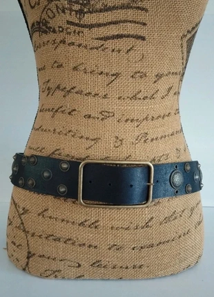 Ceinture noire clous anthracite femme 95 cm, condition: Very good, size: 95 cm, €4.00, €4.90 includes Buyer Protection Pro