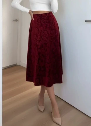 Jupe velours bordeaux à motifs baroques, taille M, marca: Vintage Chic, estado: Muy bueno, tamaño: M / 38 / 10, 43,90 €, 46,80 € Protección al comprador Pro incluida