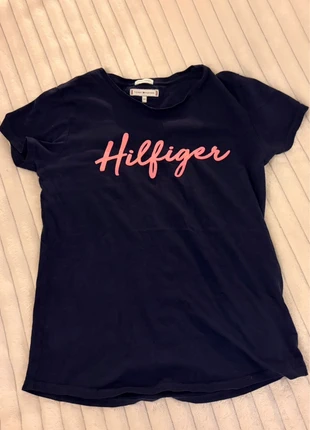 Tommy Hilfiger – navy logo t-shirt, marque: Tommy Hilfiger, état: Très bon état, taille: S / 36 / 8, 5,00 €, 5,95 € Protection acheteurs incluse