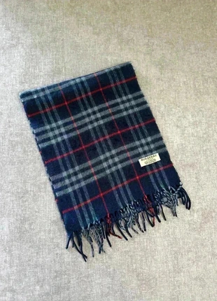 Écharpe Burberry bleu marine, brand: Burberry, condition: Very good, €45.00, €47.95 includes Buyer Protection Pro