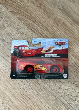 Voiture cars flash mc queen, marke: Mattel, zustand: Neu, mit Etikett, größe: Einheitsgröße, 6,00 €, 7,00 € inklusive Vinted-Käuferschutz