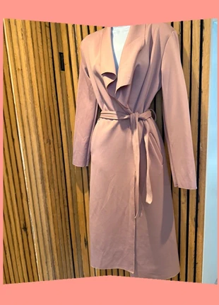 Wow Lichtroze trenchcoat met strikceintuur – maat S/M, marque: Boutiek, état: Très bon état, taille: M / 38 / 10, 12,50 €, 13,83 € Protection acheteurs incluse