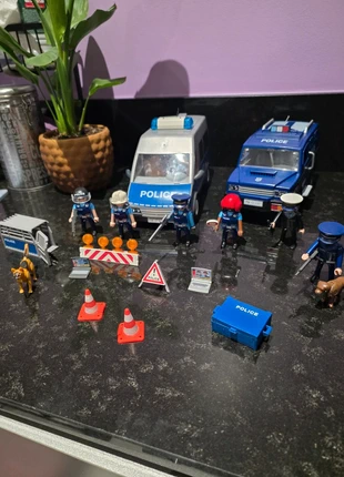 Camion et 4x4 de police playmobil, marque: Playmobil, état: Bon état, taille: Taille unique, 20,00 €, 21,70 € Protection acheteurs incluse