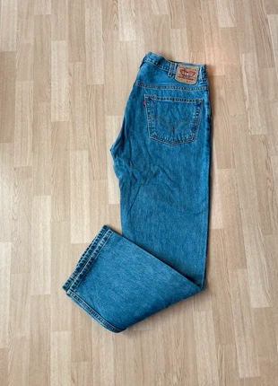 Jean levi’s 505 droit Bleu, brand: Levi's, condizioni: Ottime, taglia: 4XL / IT 52 / EU 48, €35.00, €37.45 include la Protezione acquisti Pro