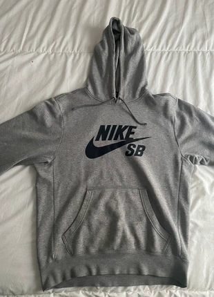 Pull Nike SB Négociable, brand: Nike, condition: Very good, size: S, €29.99, €32.19 includes Buyer Protection