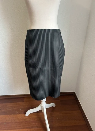 Schwarzerrock mit weißen Streifen, merk: Esmara, staat: Heel goed, maat: M / 38 / 10, € 3,00, € 3,85 inclusief Kopersbescherming