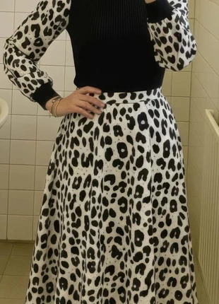 Robe Courte Hiver Noir & Blanc Léopard Imprimé Animal Manches Longues Tendance Taille S., marke: tavira, zustand: Sehr gut, größe: S / 36 / 8, 29,50 €, 31,68 € beinhaltet Vinted-Käuferschutz Pro