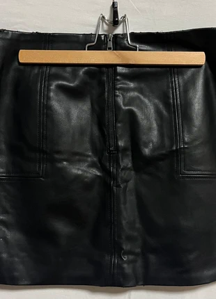 Jupe courte noire effet cuir – Taille 40 (EU), marca: H&M, estado: Bueno, tamaño: L / 40 / 12, 3,50 €, 4,38 € Protección al comprador incluida