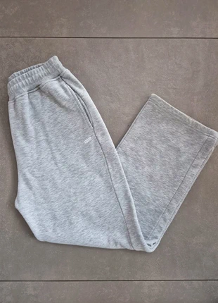 Jogging Large 6PM Gris Taille M, marque: 6PM, état: Très bon état, taille: M, 45,00 €, 47,95 € Protection acheteurs incluse