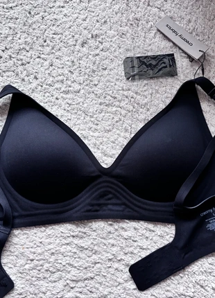 Creamy fabrics BH naadloos, merk: creamy fabrics, staat: Nieuw met prijskaartje, maat: L, € 20,00, € 21,70 inclusief Kopersbescherming