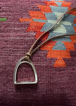 Sautoir étrier maison Renouard, marque: Renouard, état: Neuf sans étiquette, 80,00 €, 84,70 € Protection acheteurs incluse