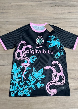 Maillot concept Inter milan snake édition, marque: Concept, état: Très bon état, taille: M, 15,90 €, 17,40 € Protection acheteurs incluse