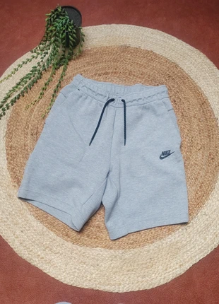 Short Nike fleece gris, marque: Nike, état: Très bon état, taille: XS, 18,00 €, 19,60 € Protection acheteurs incluse