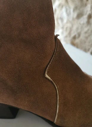 Bruine suède enkellaarsjes 41 Elena Lachi, marque: Elena Iachi, état: Bon état, taille: 41, 20,00 €, 21,70 € Protection acheteurs incluse