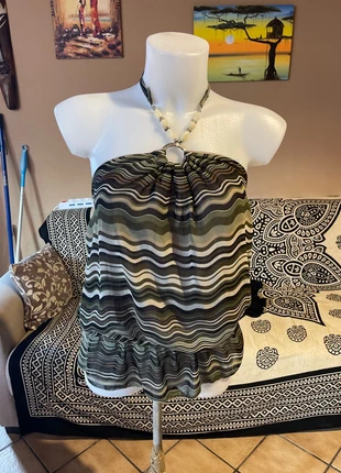 Top scollato taglia S/m, staat: Goed, maat: M / 38 / 10, € 4,00, € 4,90 inclusief Kopersbescherming