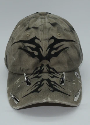 Tribal Spikes Custom Cap, marque: Larraza, état: Neuf sans étiquette, taille: Taille unique, 30,00 €, 32,20 € Protection acheteurs incluse