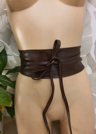 Ceinture simili Ajustable marron foncé, état: Très bon état, taille: Ajustable, 8,00 €, 9,10 € Protection acheteurs (Pro) incluse