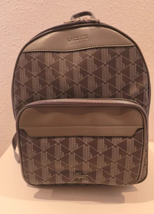Mochila Lacoste gris, brand: Lacoste, condizioni: Nuovo senza cartellino, €80.00, €84.70 include la Protezione acquisti