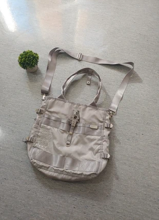 graue GGL Tasche – guter Zustand, leichte Flecken hinten, marque: George Gina & Lucy, état: Très bon état, 22,00 €, 23,80 € Protection acheteurs incluse