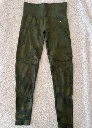 leggings verde Gymshark adapt camo - taglia M - pari al nuovo, marke: Gymshark, zustand: Sehr gut, größe: M / 38 / 10, 15,50 €, 16,98 € inklusive Vinted-Käuferschutz