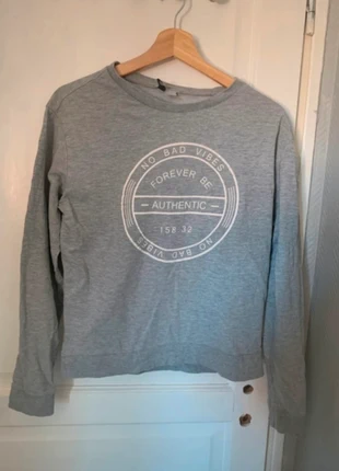 T-shirt manches longues gris clair H&M, brand: H&M, condition: Very good, size: M / 38 / 10, €1.50, €2.28 includes Buyer Protection