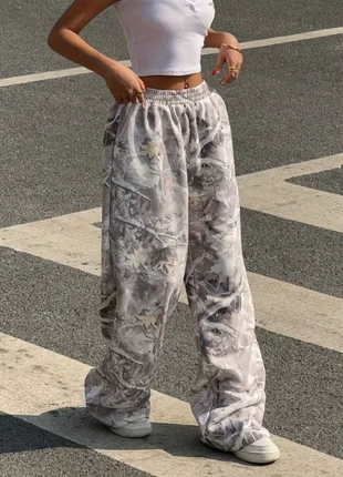 Pantalon large motif feuille automne style streetwear décontracté, brand: jogging style alt y2k streetwear, condition: Very good, size: M / 38 / 10, €38.50, €41.13 includes Buyer Protection