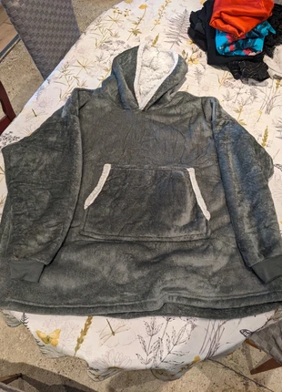 Pull couverture long hyper cocooning, merk: Amazon, staat: Heel goed, maat: XXXL / 46 / 18, € 5,00, € 5,95 inclusief Kopersbescherming