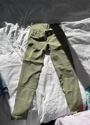 Mayas verdes sin estrenar, marque: International, état: Neuf sans étiquette, taille: M / 38 / 10, 4,00 €, 4,90 € Protection acheteurs incluse