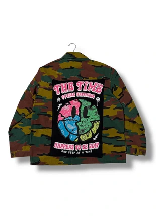 Giacca militare ‘Fluo smile’ upcycling, brand: Undici Handmade, condizioni: Nuovo con cartellino, taglia: L / IT 44 / EU 40, €49.90, €53.10 include la Protezione acquisti Pro