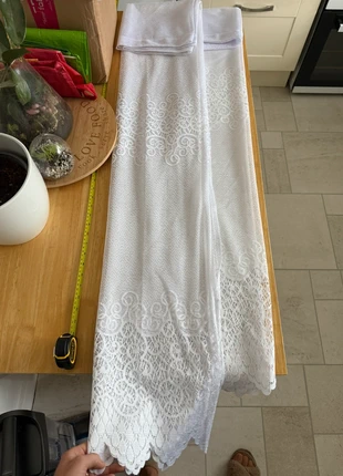 2 white nets/curtains, condition: Very good, size: 150 cm - 199 cm, £10.00, £11.20 includes Buyer Protection