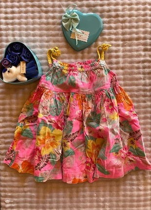 Robe bébé Monsoon, merk: Monsoon, staat: Goed, maat: 9-12 maanden / 74 cm, € 3,00, € 3,85 inclusief Kopersbescherming