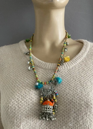 Long collier ethnique multicolore, état: Très bon état, 4,00 €, 4,90 € Protection acheteurs incluse