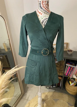 Combishort Zara TRF Collection - Style Daim/Suédine Émeraude - T. XS, marque: Zara, état: Très bon état, taille: XS / 34 / 6, 12,00 €, 13,30 € Protection acheteurs incluse