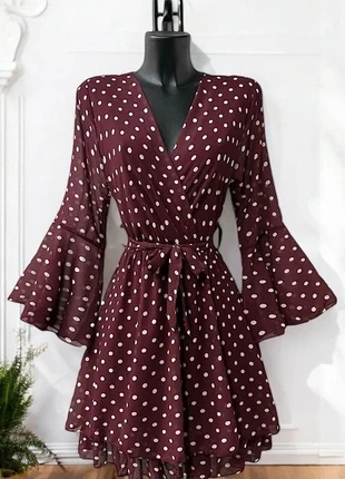 Robe courte bordeaux taille M, marque: Boutique Parisienne, état: Très bon état, taille: M / 38 / 10, 31,00 €, 33,25 € Protection acheteurs (Pro) incluse