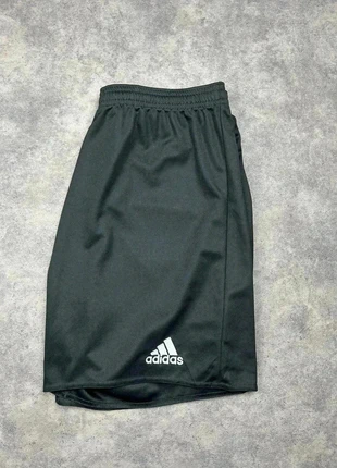 Short Adidas | Taille M | Couleur Noir, marke: adidas, zustand: Sehr gut, größe: M, 8,00 €, 9,10 € beinhaltet Vinted-Käuferschutz Pro