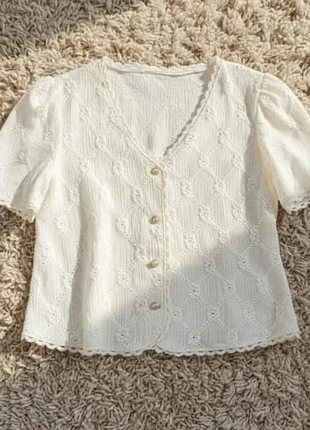 Blouse en dentelle ajourée écru – style romantique chic, brand: Wild & Worn, condition: Very good, size: S / 36 / 8, €32.99, €35.34 includes Buyer Protection