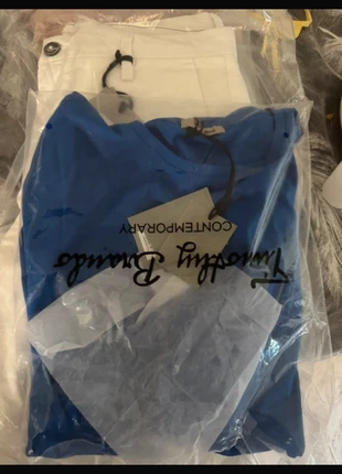 T-shirt semplice timothy brando taglia L, marque: Timothy Brando, état: Neuf avec étiquette, taille: L, 14,99 €, 16,44 € Protection acheteurs incluse