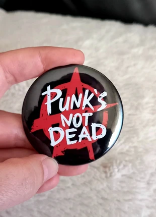Alfinete/Pin grande Punk's not dead, brand: Punk, condizioni: Nuovo senza cartellino, €5.00, €5.95 include la Protezione acquisti