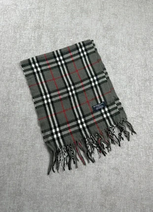 Écharpe Burberry gris, marque: Burberry, état: Très bon état, 45,00 €, 47,95 € Protection acheteurs (Pro) incluse