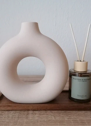 H&M Home Deko ringförmige Keramikvase Donut-Vase Skulptural Creme Hellbeige modernes Design, marque: H&M Home, état: Très bon état, 20,00 €, 21,70 € Protection acheteurs incluse