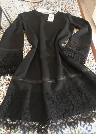 Bellissimo abito con pizzo chantilly 🥂Women’s dress with Chantilly lace, brand: Giulia moda, condizioni: Nuovo con cartellino, taglia: Taglia unica, €10.00, €11.20 include la Protezione acquisti