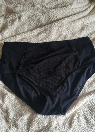 High waist bikinibroekje Hema XL, brand: Hema, condizioni: Buone, taglia: XL / IT 46 / EU 42, €3.50, €4.38 include la Protezione acquisti