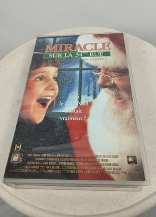 vhs - cassette - videocassette - videok7 - videocasete
Miracle sur la 34e Rue, zustand: Sehr gut, 6,00 €, 7,00 € beinhaltet Vinted-Käuferschutz Pro
